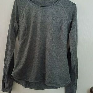 PRICE DROP Long sleeve sweat wicking athletic top